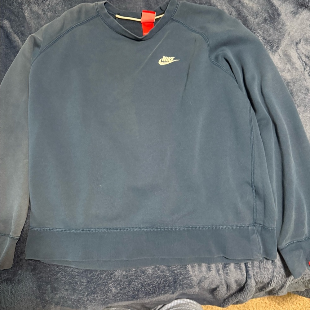 Nike Men's Navy Blue Sweater